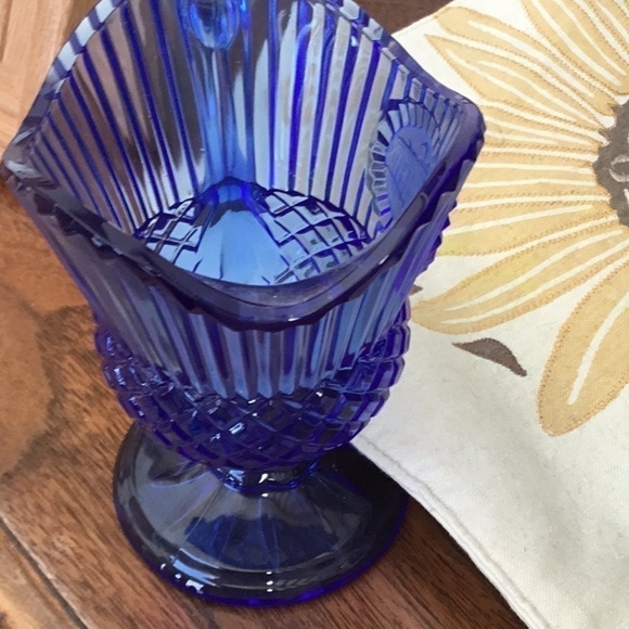 VINTAGE small cut glass cobalt blue pitcher in great condition. AVON - Picture 8 of 12